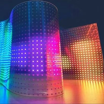 Luminosidad personalizada Pantalla de cristal LED transparente para un impacto visual dinámico