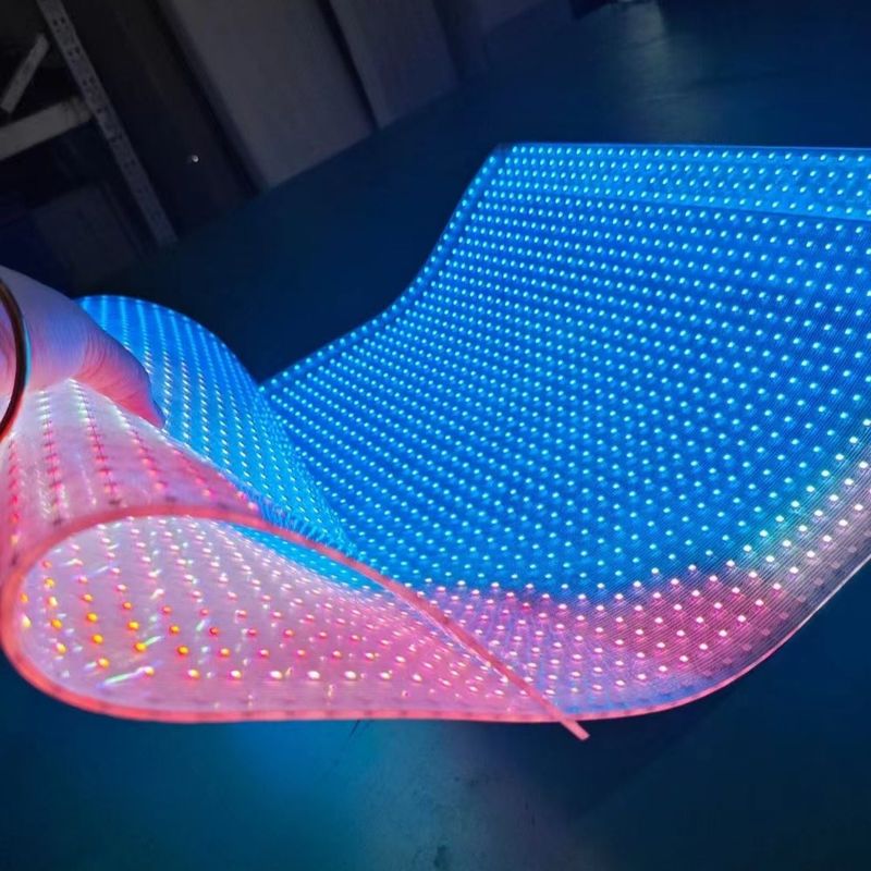 Pantalla de LED cristalina con frecuencia de actualización de 1920/3840Hz y vida útil de 100000 horas
